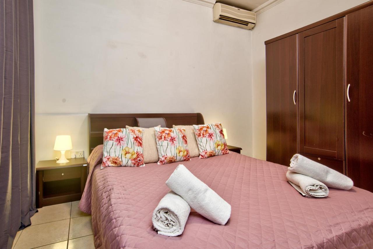 Morina Court - St Julians Seaside Bliss Apartments And Penthouse By Shortletsmalta سانت جوليان المظهر الخارجي الصورة