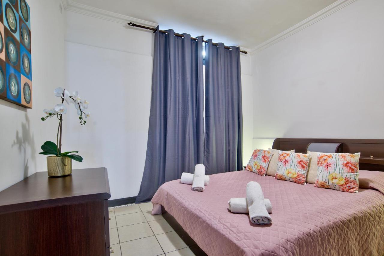 Morina Court - St Julians Seaside Bliss Apartments And Penthouse By Shortletsmalta سانت جوليان المظهر الخارجي الصورة
