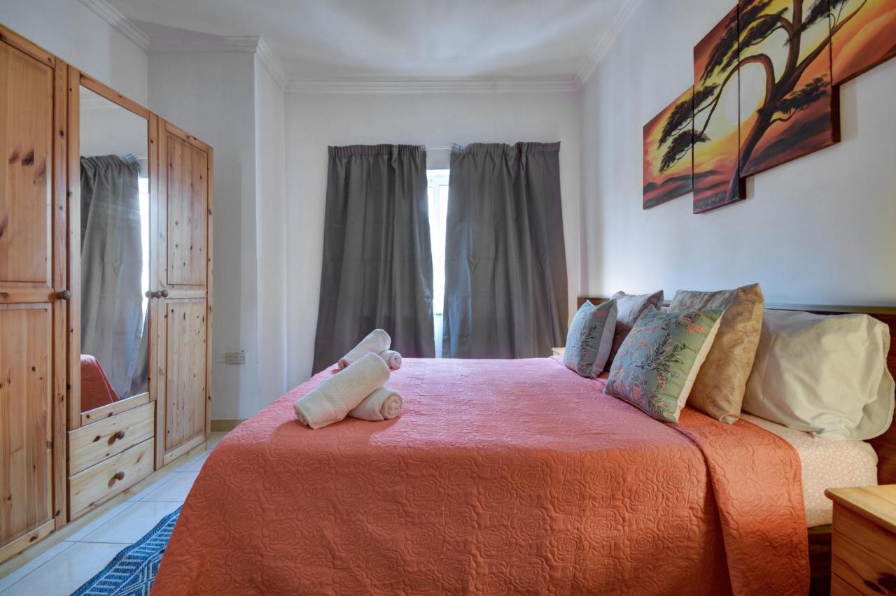 Morina Court - St Julians Seaside Bliss Apartments And Penthouse By Shortletsmalta سانت جوليان المظهر الخارجي الصورة
